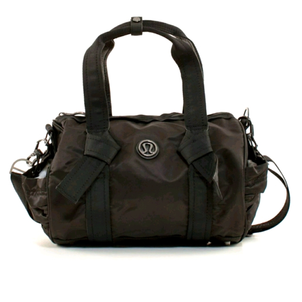 Lululemon DTB Duffel gym bag